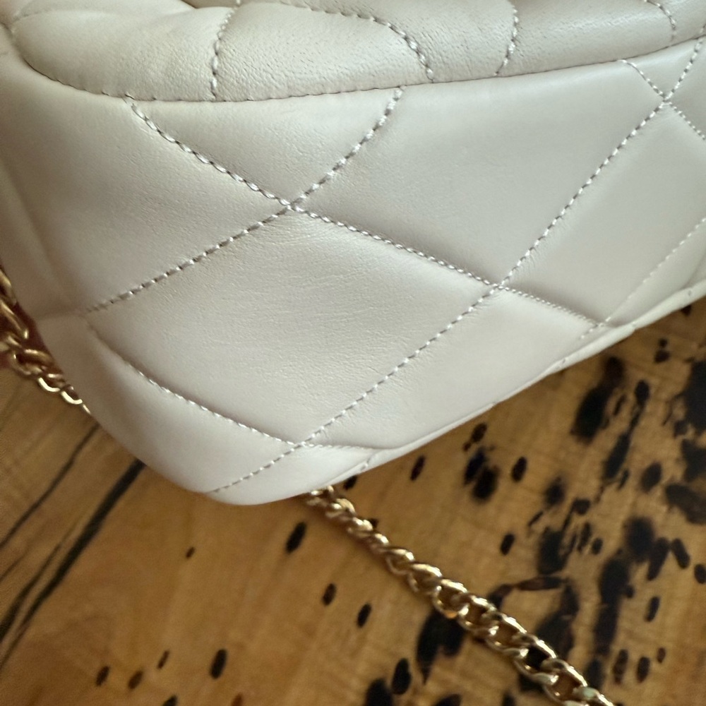 Kate Spade Carey Quilted Small Flap Crossbody with Matching Card Holder - Picture 3 of 9